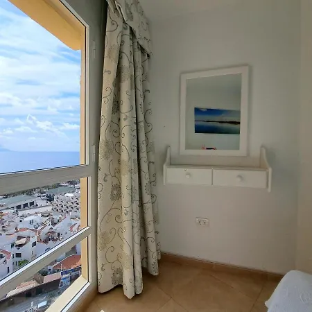 Apartment Amazing View Over The Ocean In Playa De Americas