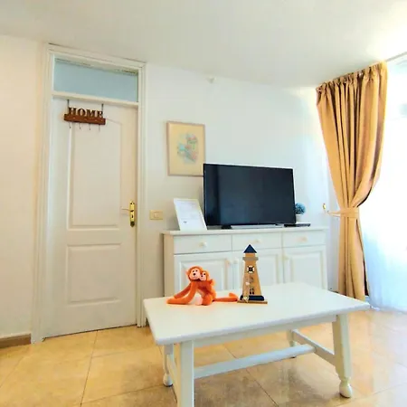 Amazing View Over The Ocean In Playa De Americas Apartmán *